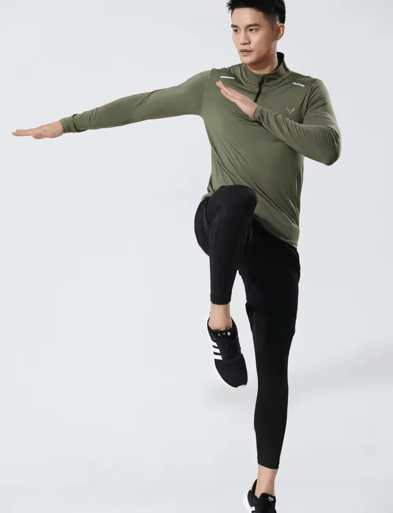 The ‘ARCHON’ Quarter zip top - Bull Valour